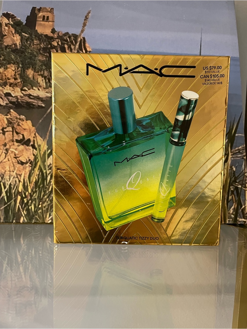 MAC Cosmetics Turquatic Duo Set in Teal and Yellow-Green - Picture 2 of 4